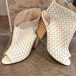 House of Harlow 1960 White Cut-Out Heeled Boots